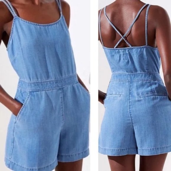LOFT Pants - NWT Ann Taylor LOFT Chambray Lyocell Linen Romper Shorts - 4P